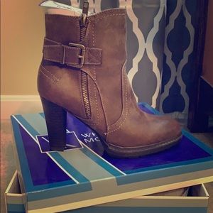 White Mountain Boots